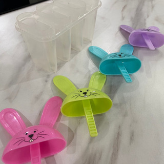 ジュースで棒突きアイスの画像