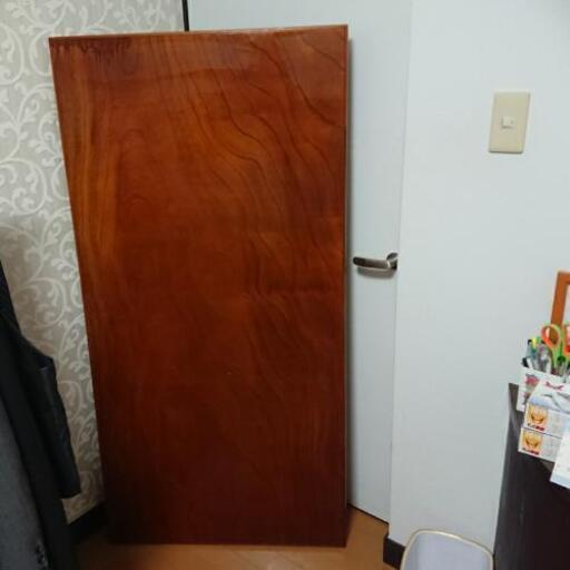 折り畳み式テーブル