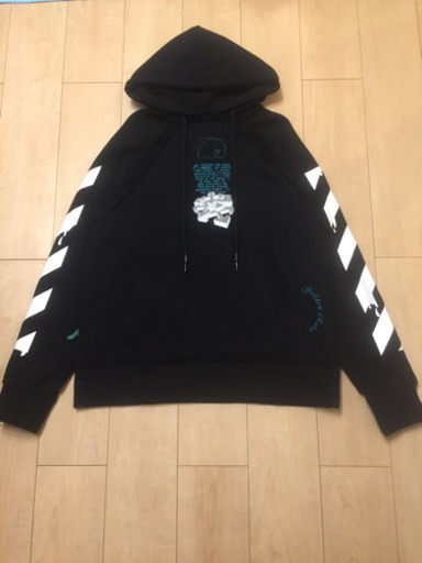 【美品】オフホワイト パーカー