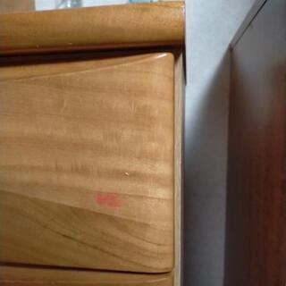 木製タンスの画像