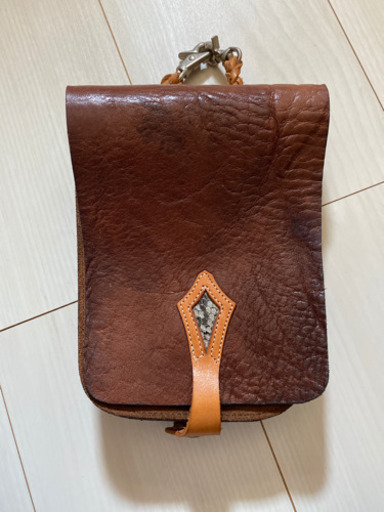 本革のウェストバッグ
