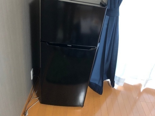 美品　ハイアール 130L 2ドア冷蔵庫(直冷式)ブラック(右開き) Haier JR-N130A-K