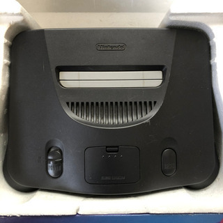 ニンテンドー64本体　ソフト10本の画像