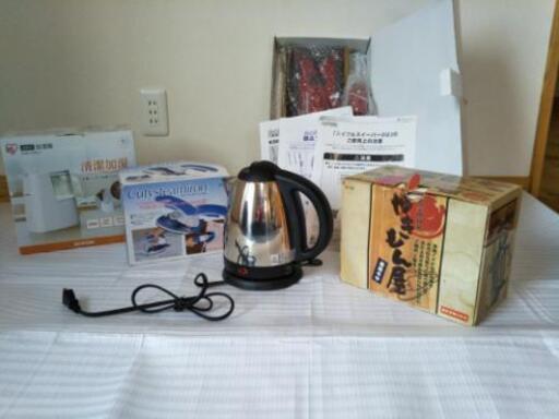 新生活セット　アイロン　電気ポット　加湿器　スイフルスィーパー