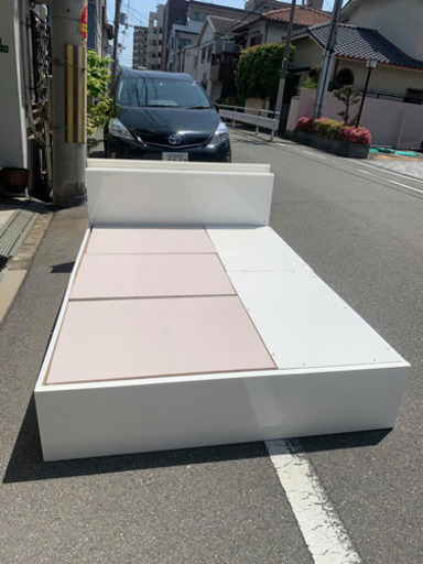???白ダブルベッド?美品