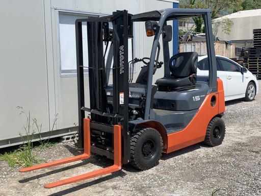 トヨタフォ－クリフト1.5ｔスライドシフト付き200時間