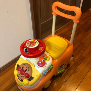 アンパンマンの自動車