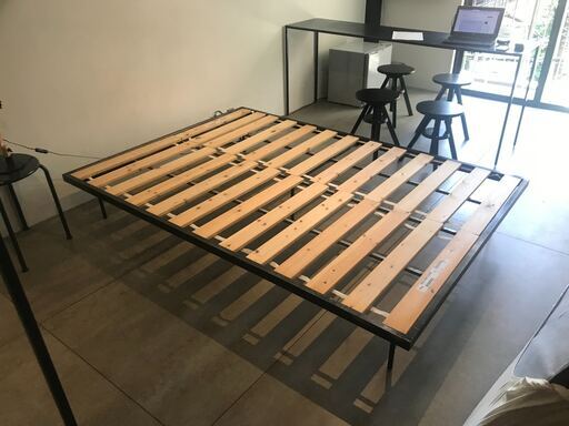 アイアン　ベッドフレーム　ダブル