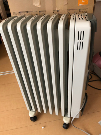 【DeLonghi】オイルヒーター/7枚羽/
