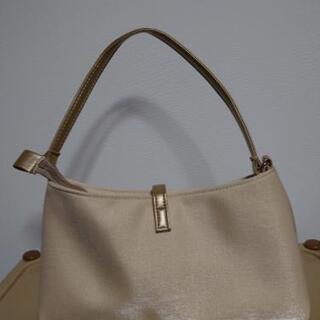 👜ベージュの画像