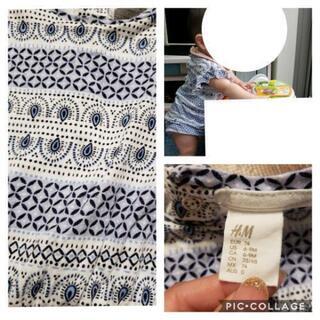 H&M♡幾何学模様ロンパース70サイズの画像