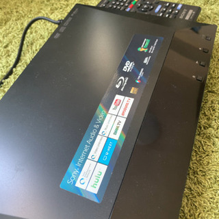 SONY。DVDが見れて、テレビも録画できます。