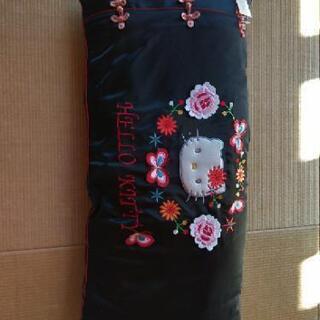 [配送無料][未使用保管品]キティちゃん　抱き枕　クッション　黒...