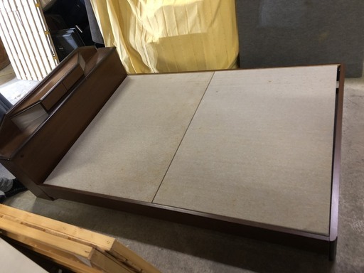 ダブルベッド ⑥　照明付き　フレーム単品　マットレスあります