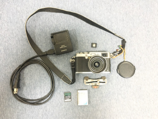 デジタルカメラ　富士フィルムX100S