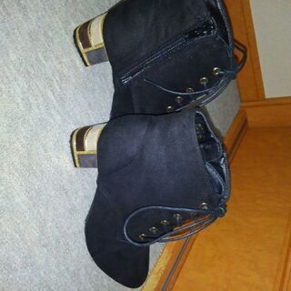 ショートブーツ👢⁉　季節外れの為　値下げ😆の画像