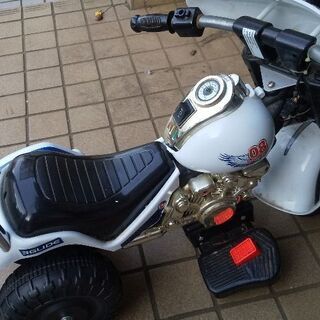 差し上げます。幼児用 足こぎ バイクと手押し車の画像