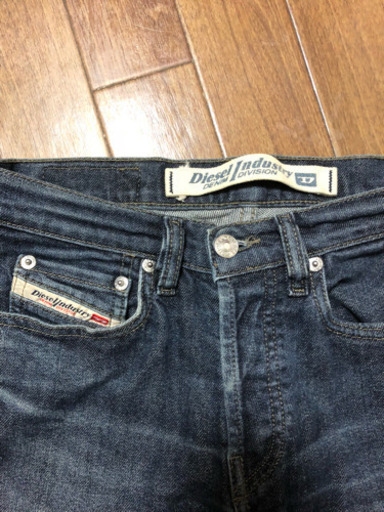 デニムジーンズ