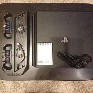 PS4PRO[ジャンク]+スタンド(ファン付、コントローラー充電機能付、USBハブ×3)