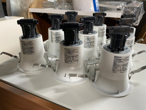 モデルルーム展示使用品　パナソニック　LEDダウンライト　NNN61512WK 9個セット　2019年製