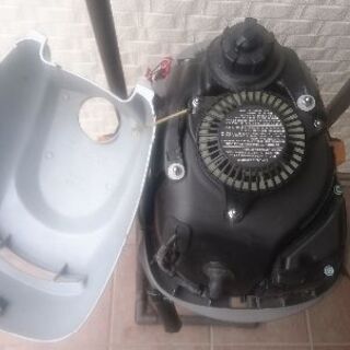 2014年製 ホンダ ４スト ２馬力船外機 ＢＦ２Ｄ 淡水使用のみ 取説 備品あり 使用少なめ ゴムボート、ミニボートやマリンスポーツに HONDA バス釣りの画像