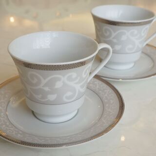 【お値下げしました】アラベスク柄のコーヒーカップ