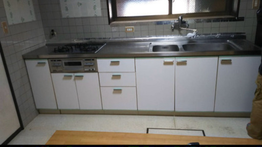 システムキッチン　2700ミリ　中古　早いもの勝ち