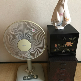 扇風機　小物入れ　人形