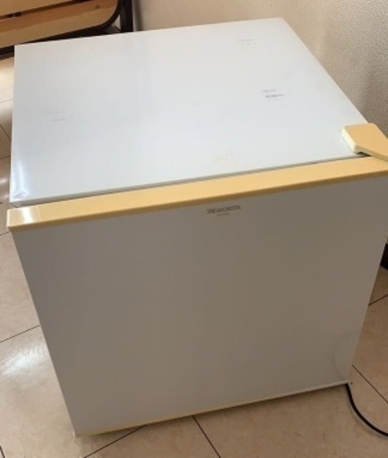 morita ノンフロン電気冷蔵庫 MR-D50C 2012年製【中古】