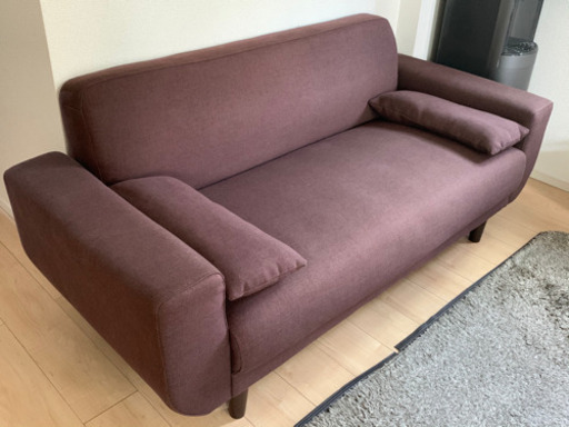 2人がけソファ売ります。目立つ汚れなし。