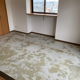 内装工事の手元作業の画像