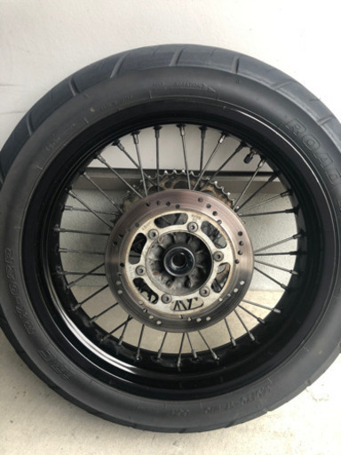 Dトラッカー 前後ホイール