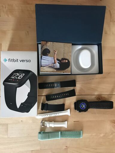 腕時計 Fitbit VERSA1  BLACK/BLACK