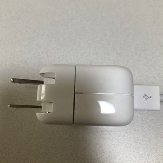 Apple純正 iPhone充電器の画像