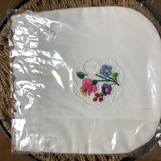 レースのポーチ