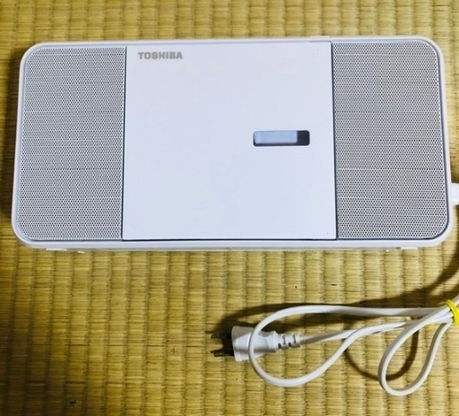 東芝 CDラジオ ホワイト　2018年製