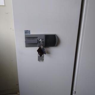 中古 コクヨ製金庫 電子ロック