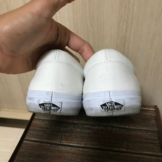 バンズ　スニーカーの画像