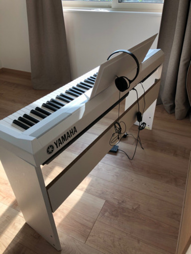 ほぼ未使用　YAMAHA P115 17年製 付属品あり