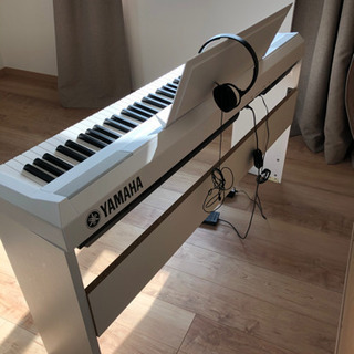 ほぼ未使用　YAMAHA P115 17年製 付属品ありの画像