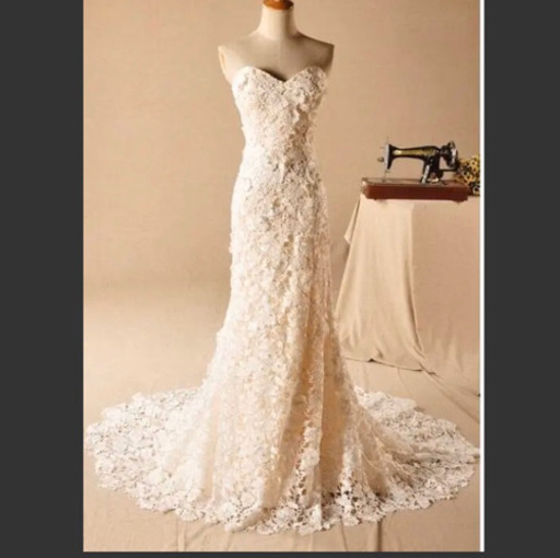 ウエディングドレス　二次会ドレス