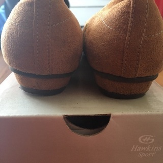 ブラウン パンプス の画像
