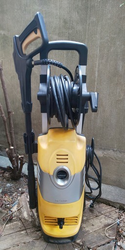 巻取りドラム付き高圧洗浄機