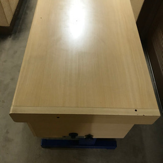 学習机です。作業台にも使えます。の画像