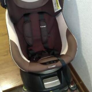 チャイルドシート　コンビ　ネルーム