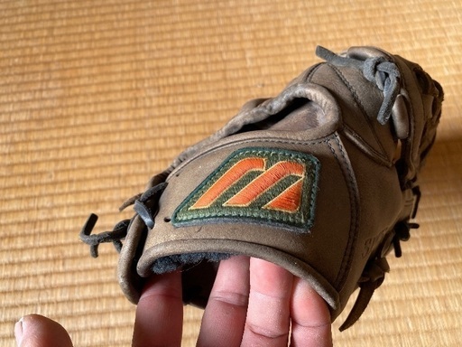 赤ビュー投手用硬式グラブ
