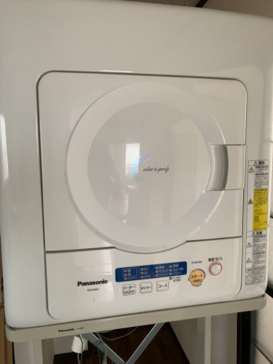 乾燥機　Panasonic ホワイト台付き