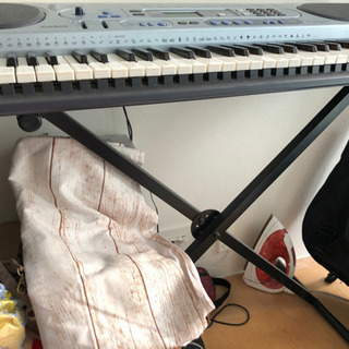 電子ピアノ キーボード カシオ 61鍵 スタンド付きの画像
