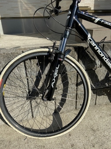 キャノンデールのマウンテンバイクになります。