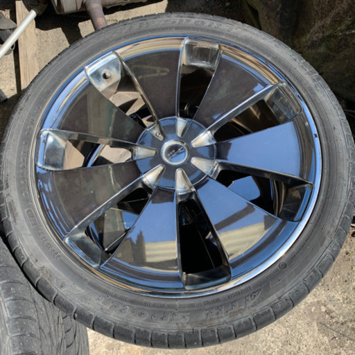 ロクサーニー19インチホイル